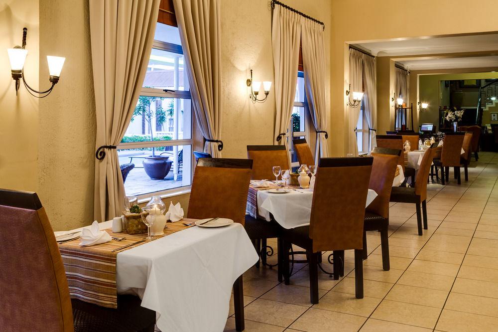 Protea Hotel By Marriott Nelspruit Mbombela Extérieur photo