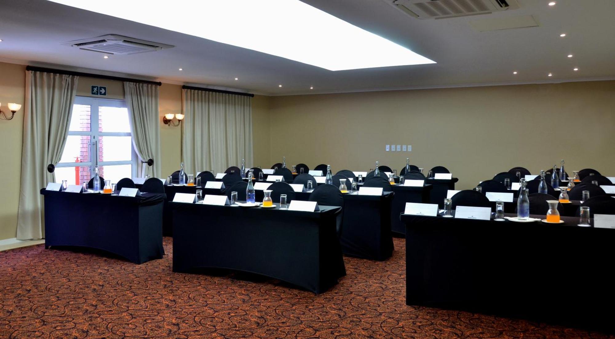 Protea Hotel By Marriott Nelspruit Mbombela Extérieur photo