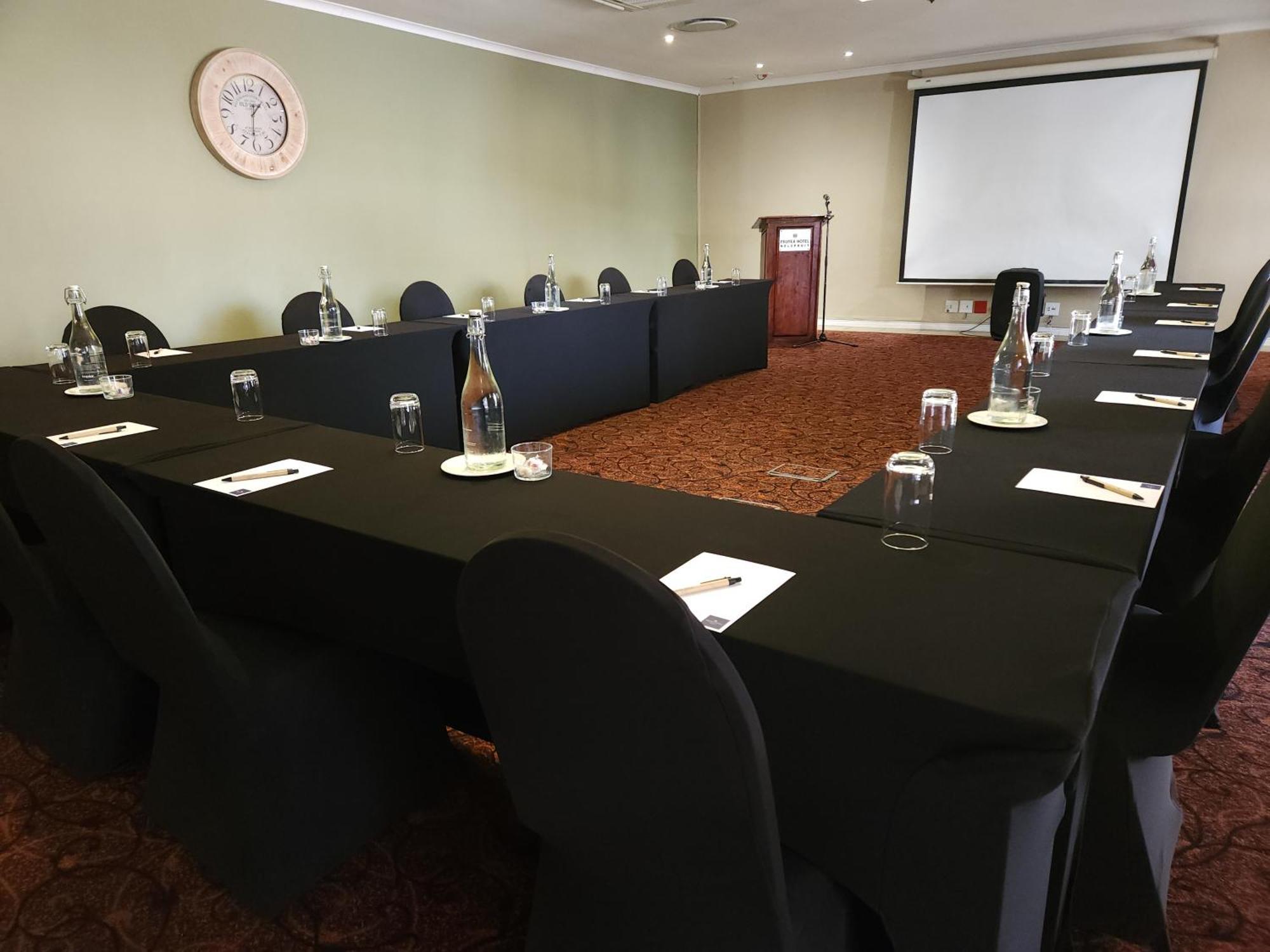 Protea Hotel By Marriott Nelspruit Mbombela Extérieur photo