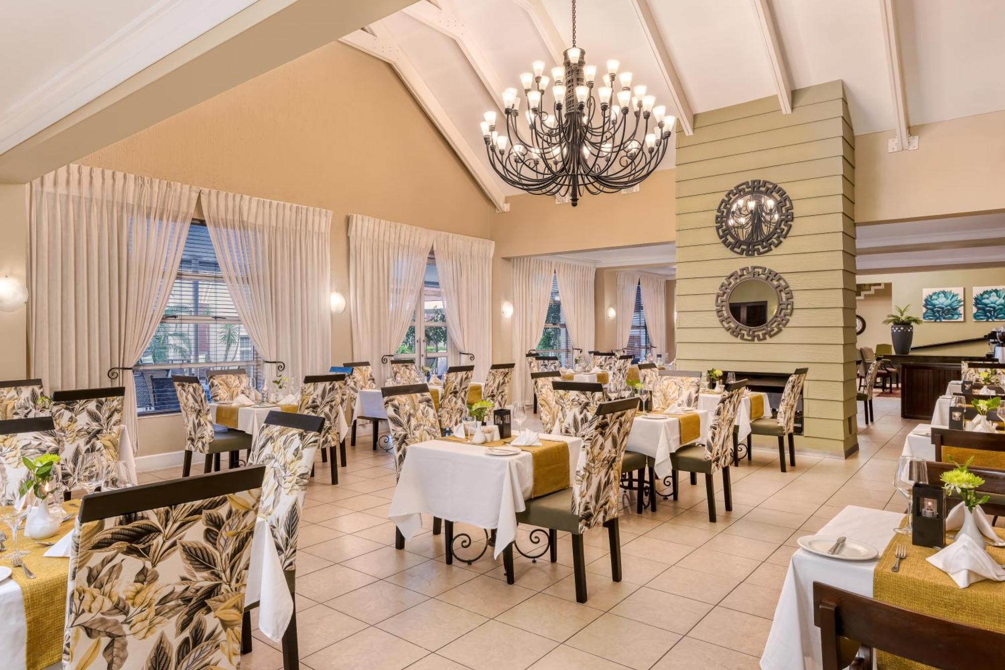 Protea Hotel By Marriott Nelspruit Mbombela Extérieur photo