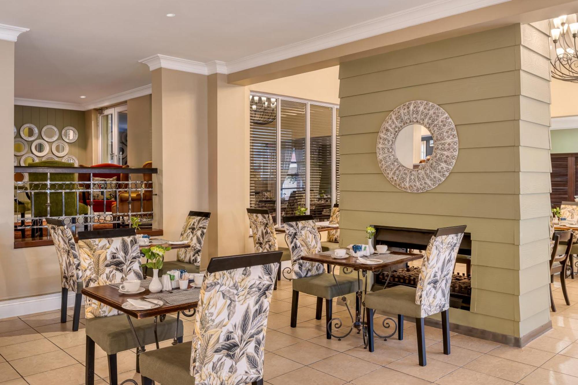 Protea Hotel By Marriott Nelspruit Mbombela Extérieur photo