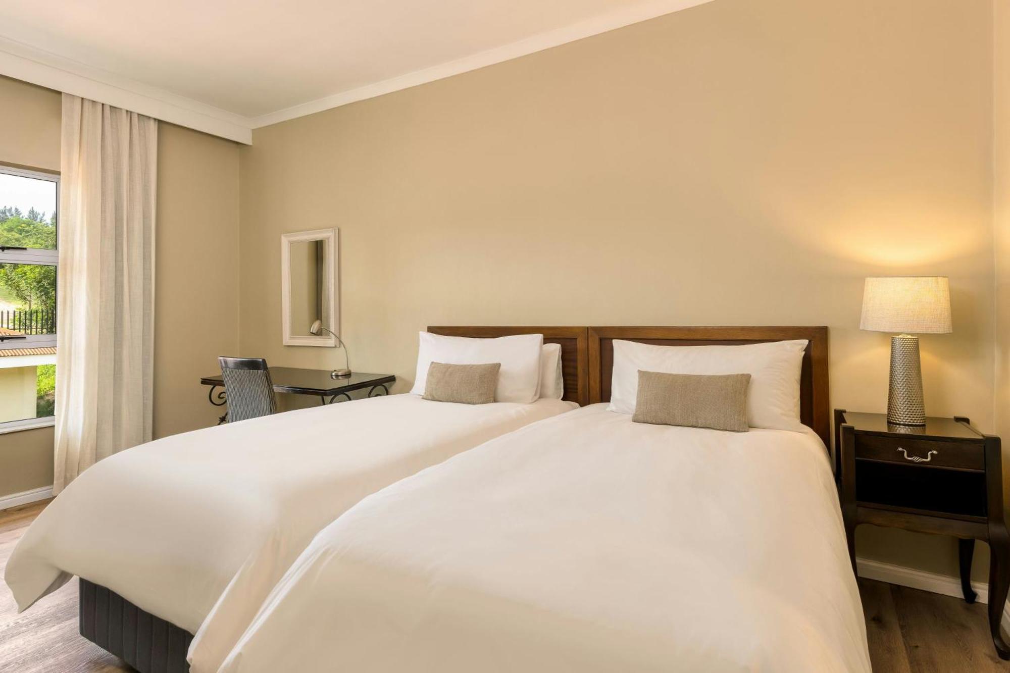 Protea Hotel By Marriott Nelspruit Mbombela Extérieur photo