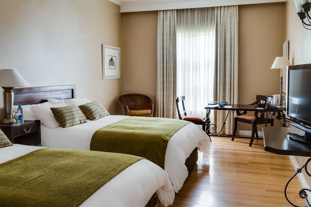 Protea Hotel By Marriott Nelspruit Mbombela Extérieur photo
